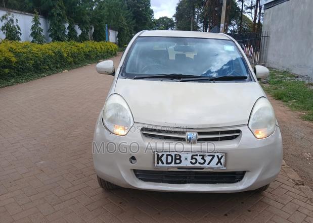 Toyota Passo 2014 Silver