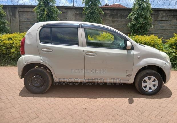 Toyota Passo 2014 Silver