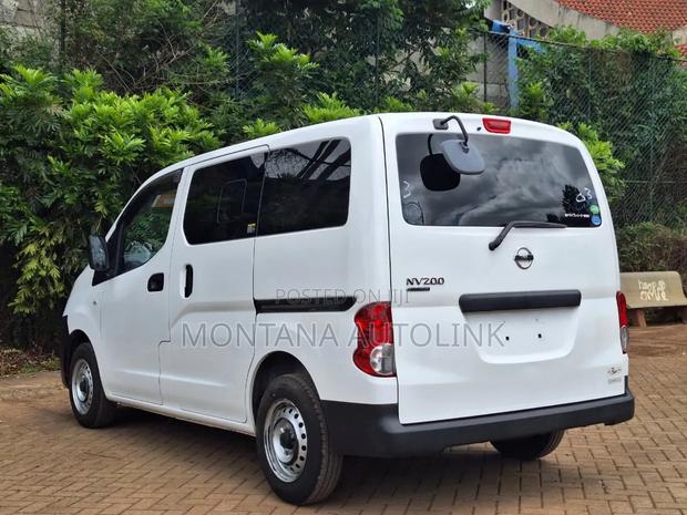 Nissan NV200 2019 White