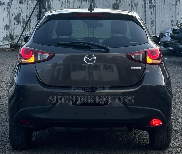 Mazda 2 2019 Gray