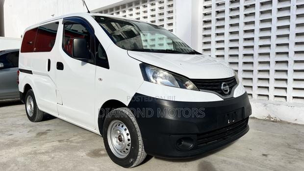 Nissan NV200 2019 White