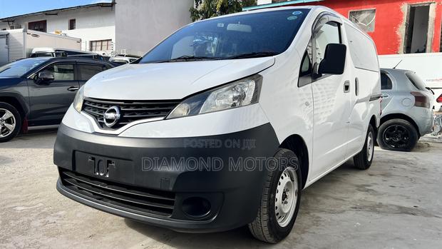 Nissan NV200 2019 White