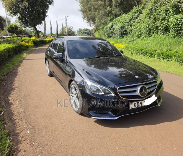 Mercedes-Benz E220 2016 Black