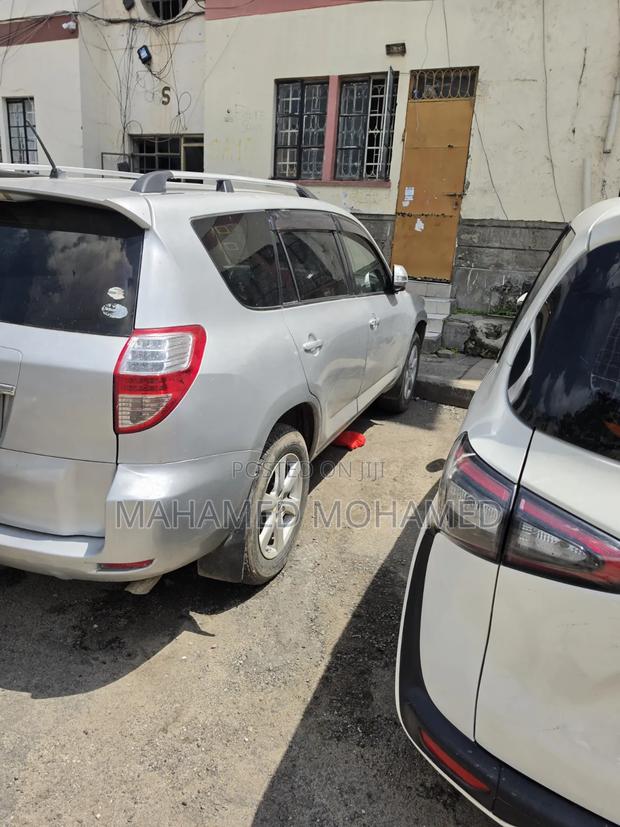 Toyota Vanguard 2008 Silver