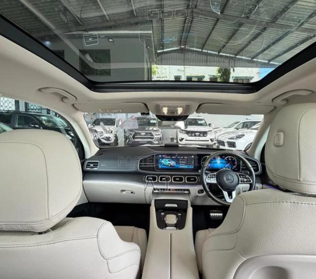 Mercedes-Benz GLS-Class GLS 400d 2022 White
