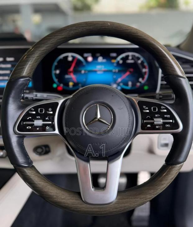 Mercedes-Benz GLS-Class GLS 400d 2022 White