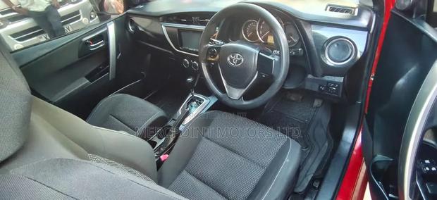 Toyota Auris 2013 Red