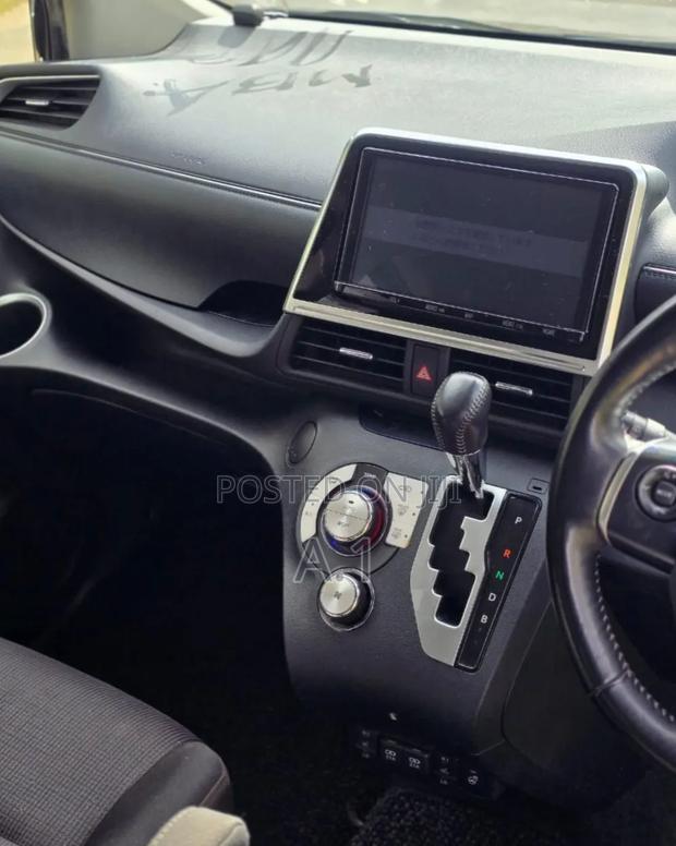 Toyota Sienta 1.5 Hybrid FWD (6-seater) 2020 Matt Black