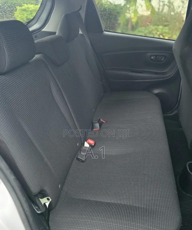 Toyota Vitz 1.5 FWD Hybrid 5dr 2019 Silver