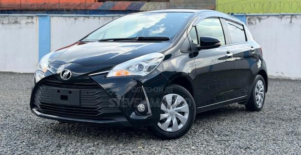 Toyota Vitz 1.0 FWD 5dr 2019 Black