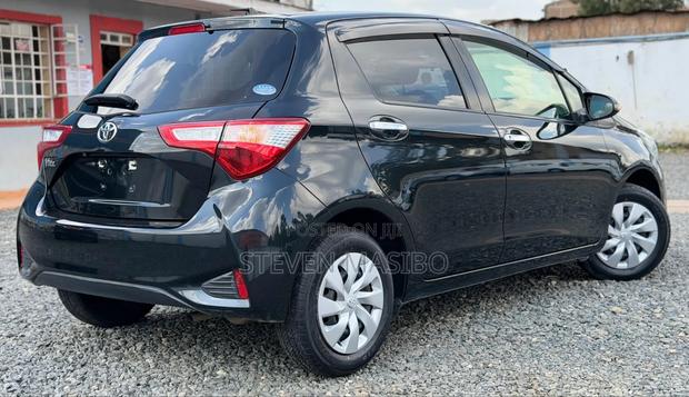 Toyota Vitz 1.0 FWD 5dr 2019 Black