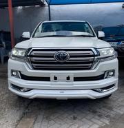 Toyota Land Cruiser 4.6 V8 ZX 2019 Pearl for sale
