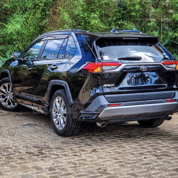 Toyota RAV4 2019 Matt Black