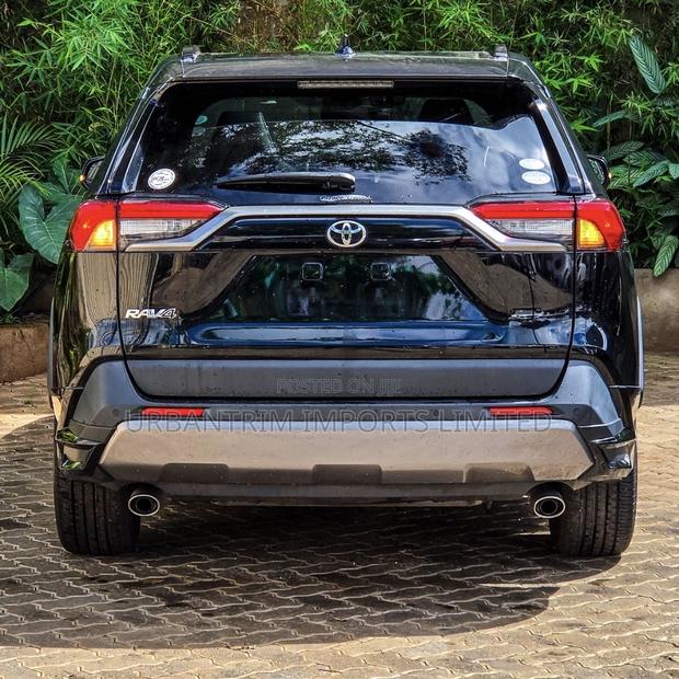 Toyota RAV4 2019 Matt Black