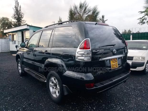 Toyota Land Cruiser Prado 2006 Black