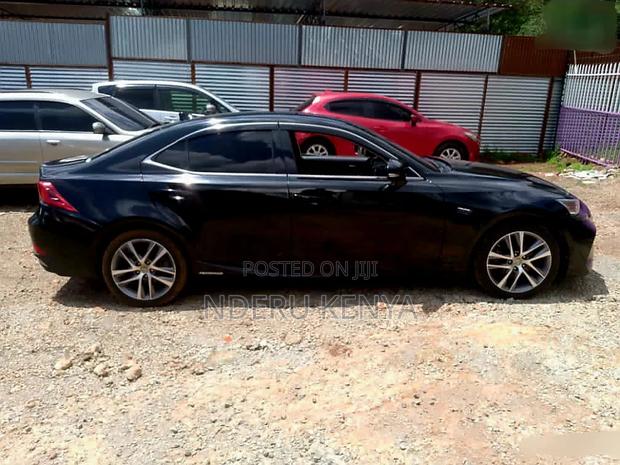 Lexus IS 300h 4WD 2017 Black