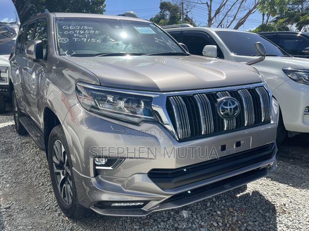 Toyota Land Cruiser Prado 2.8 2022 Brown