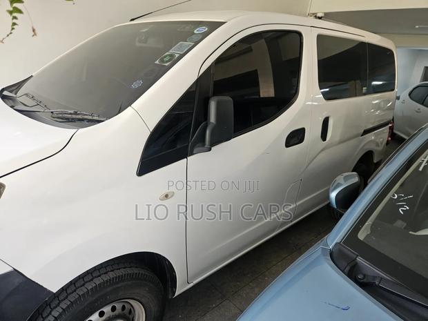 Nissan NV200 2017 White