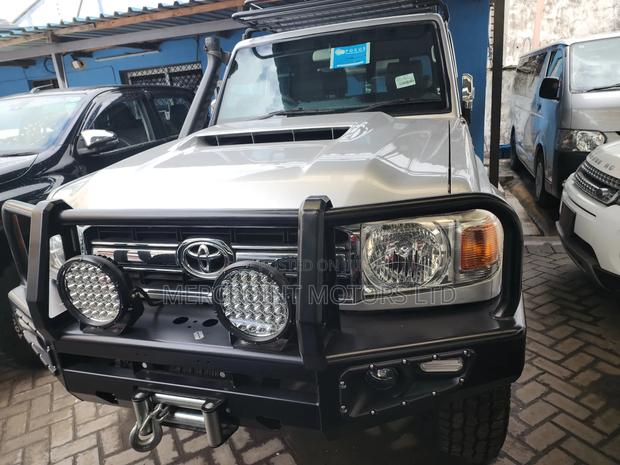 Toyota Land Cruiser 2019 Ivory