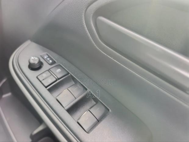 Toyota Noah 2022 Gray