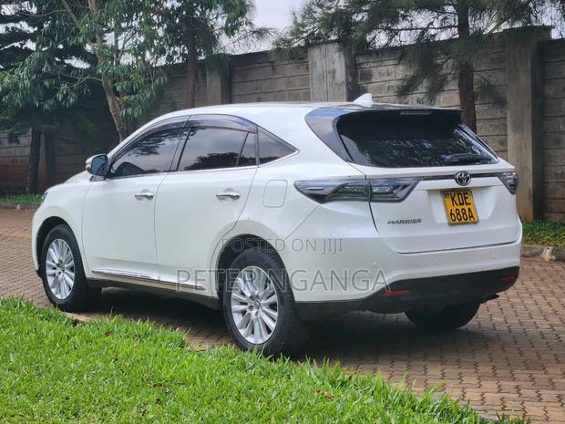 Toyota Harrier 2.0 2014 White