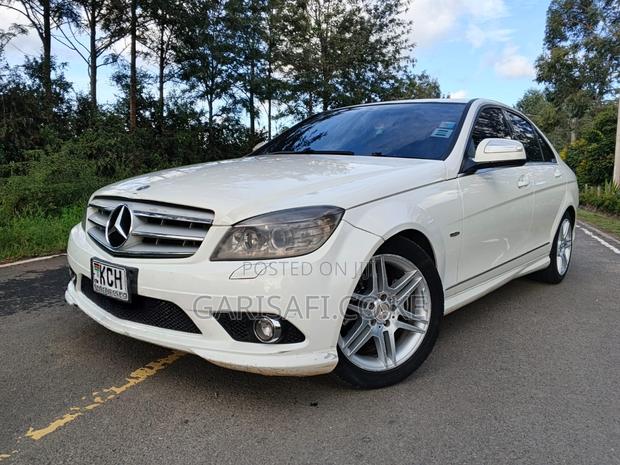 Mercedes-Benz C200 2010 White
