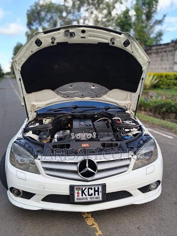 Mercedes-Benz C200 2010 White