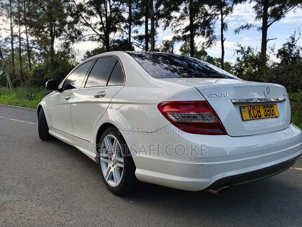 Mercedes-Benz C200 2010 White