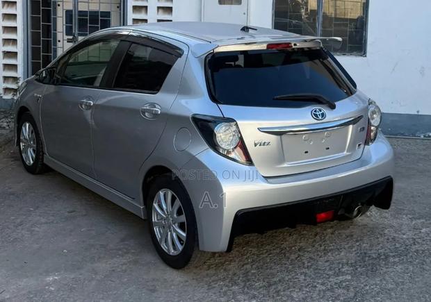 Toyota Vitz 2019 Silver