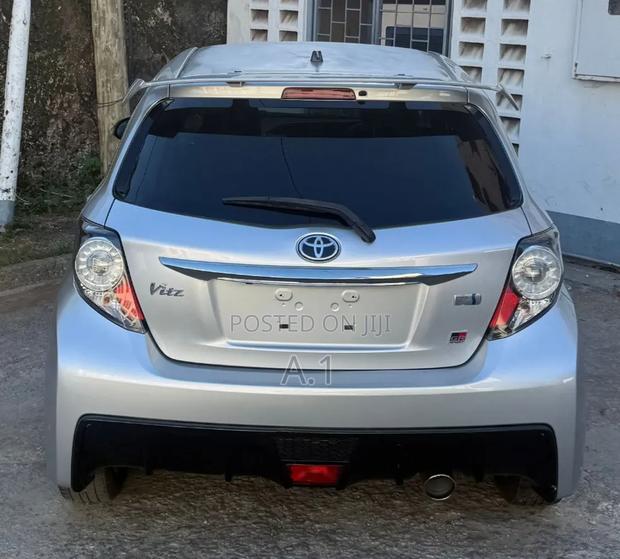 Toyota Vitz 2019 Silver