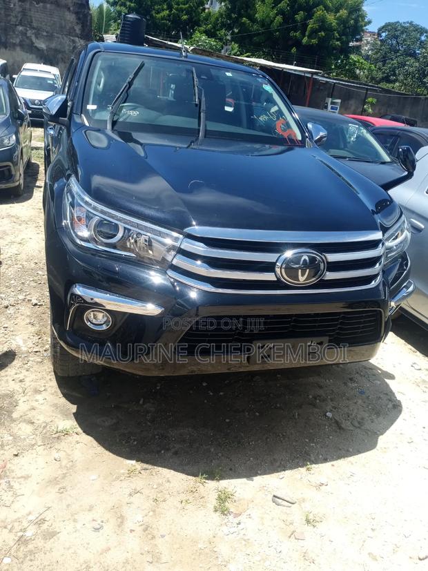Toyota Hilux 2020 Black