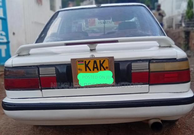 Toyota Corolla 1995 White