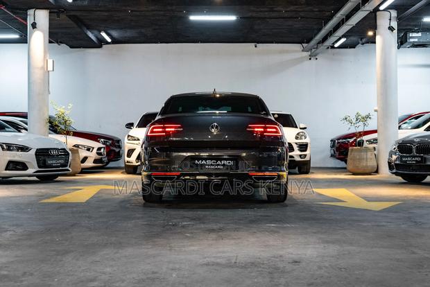 Volkswagen Passat 2.0T SE R-Line 2019 Gray