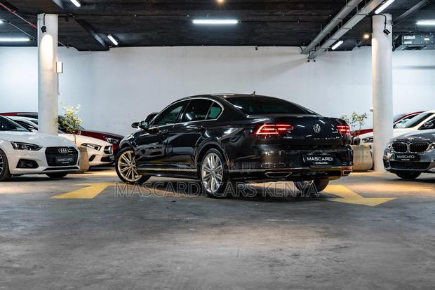 Volkswagen Passat 2.0T SE R-Line 2019 Gray