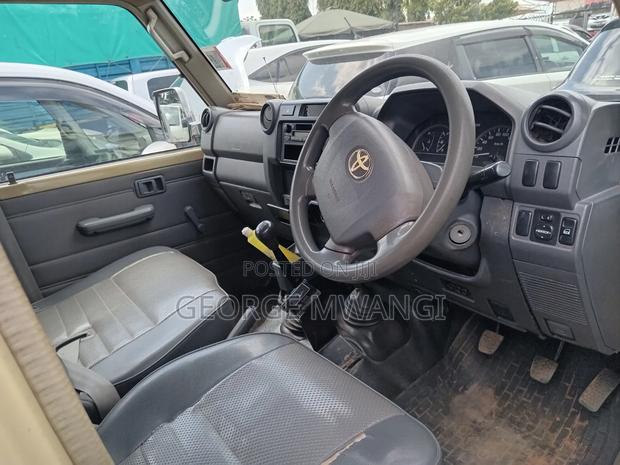 Toyota Land Cruiser 2010 Beige