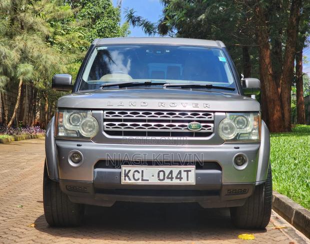 Land Rover Discovery 2010 Gray