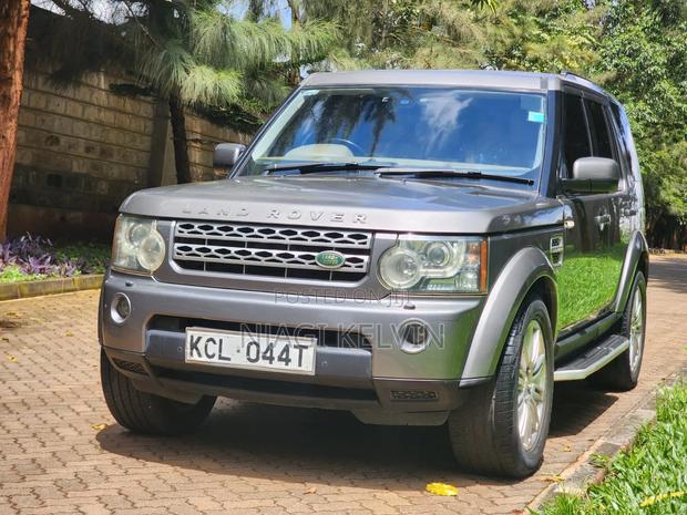 Land Rover Discovery 2010 Gray