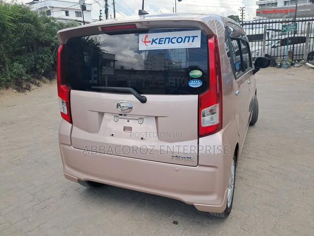 Daihatsu Move 2019 Pink