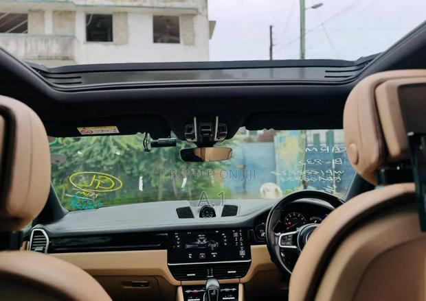 Porsche Cayenne Base AWD 2019 Blue