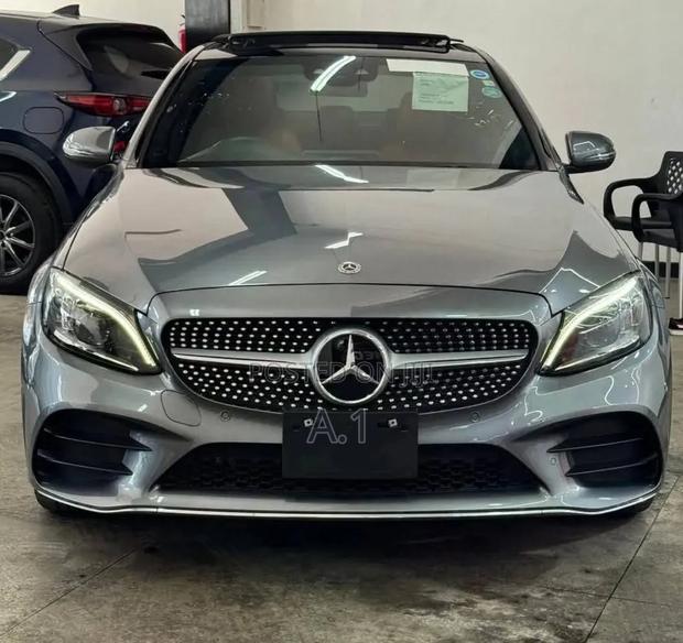 Mercedes-Benz C200 2019 Gray