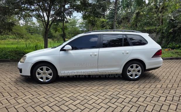 Volkswagen Golf 2010 White