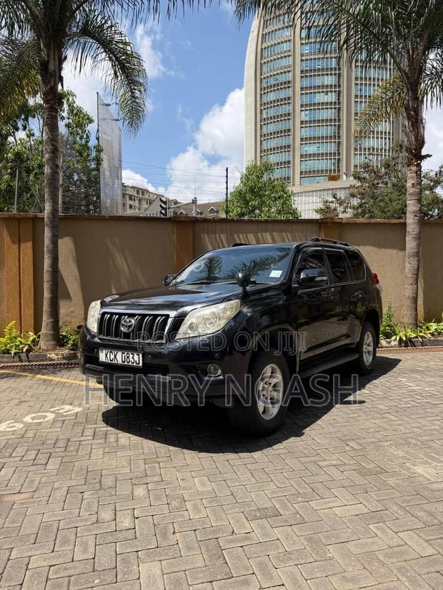 Toyota Land Cruiser Prado 2010 Black