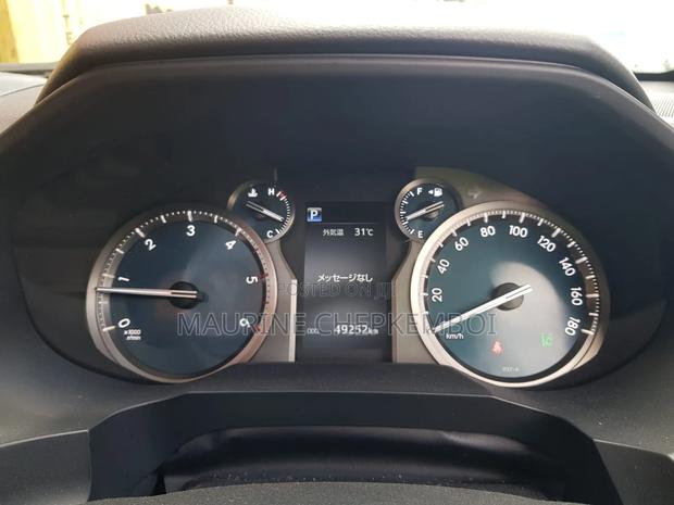 Toyota RAV4 XLE Premium AWD 2019 White