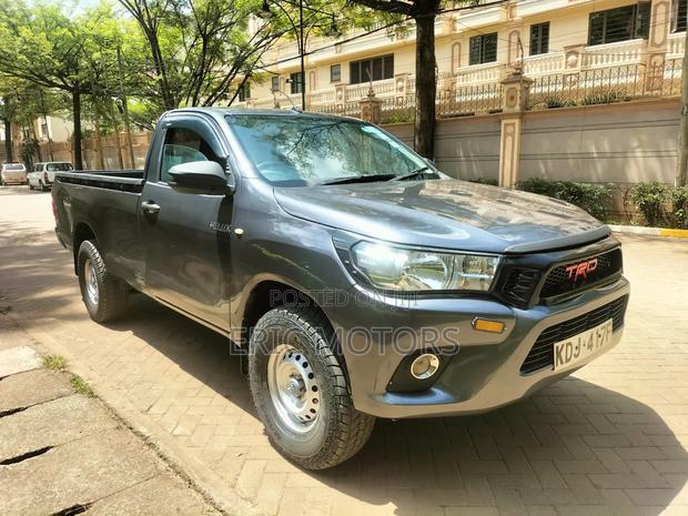 Toyota Hilux 2015 Blue