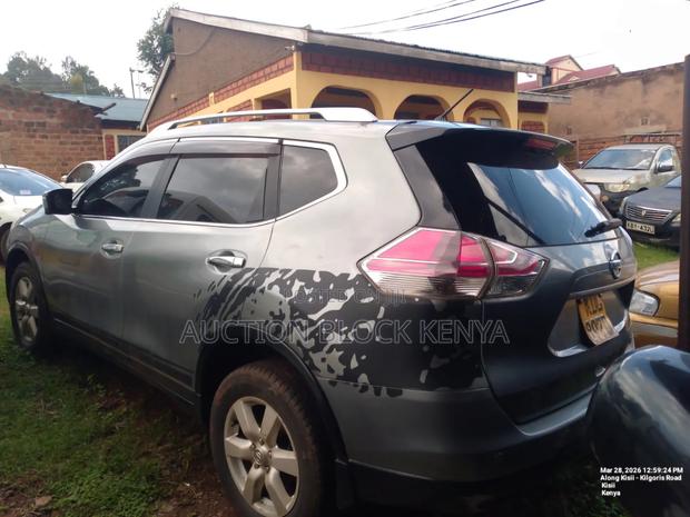 Nissan X-Trail 2.0 Hybrid FWD 2015 Gray