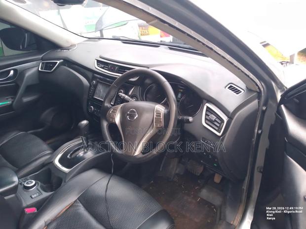 Nissan X-Trail 2.0 Hybrid FWD 2015 Gray