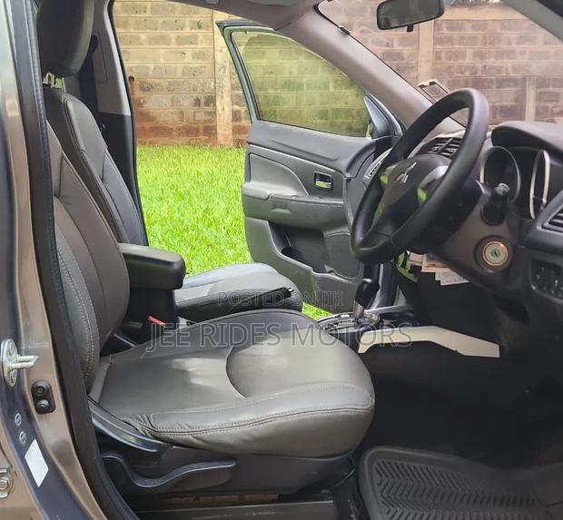 Mitsubishi RVR 2.0 2011 Silver