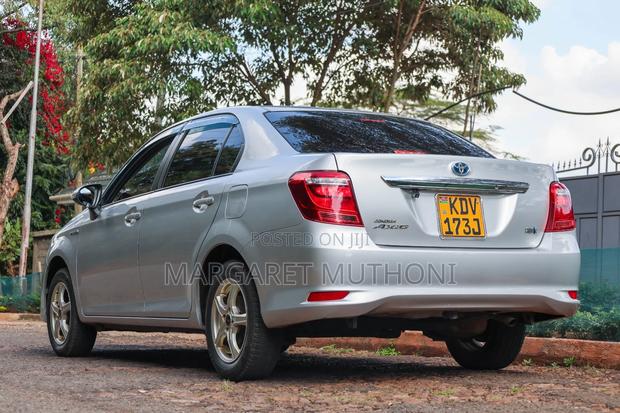 Toyota Axio 2018 Silver