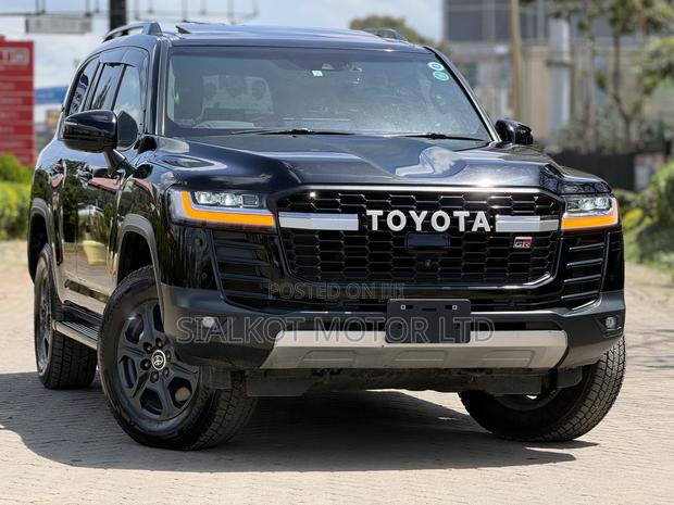 Toyota Land Cruiser 2023 Black