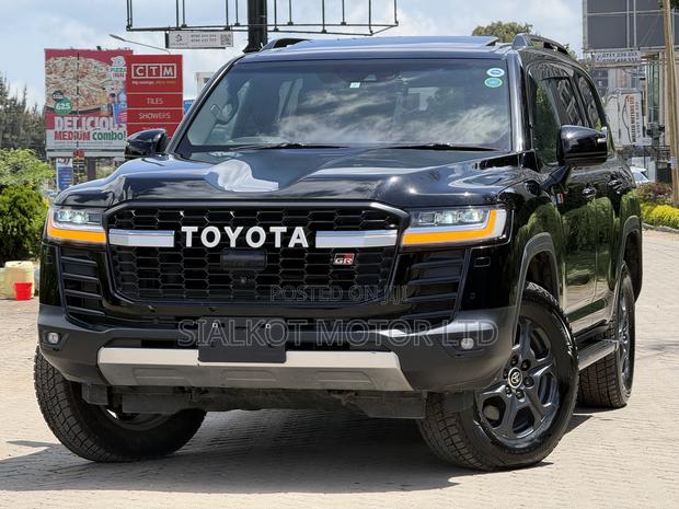 Toyota Land Cruiser 2023 Black
